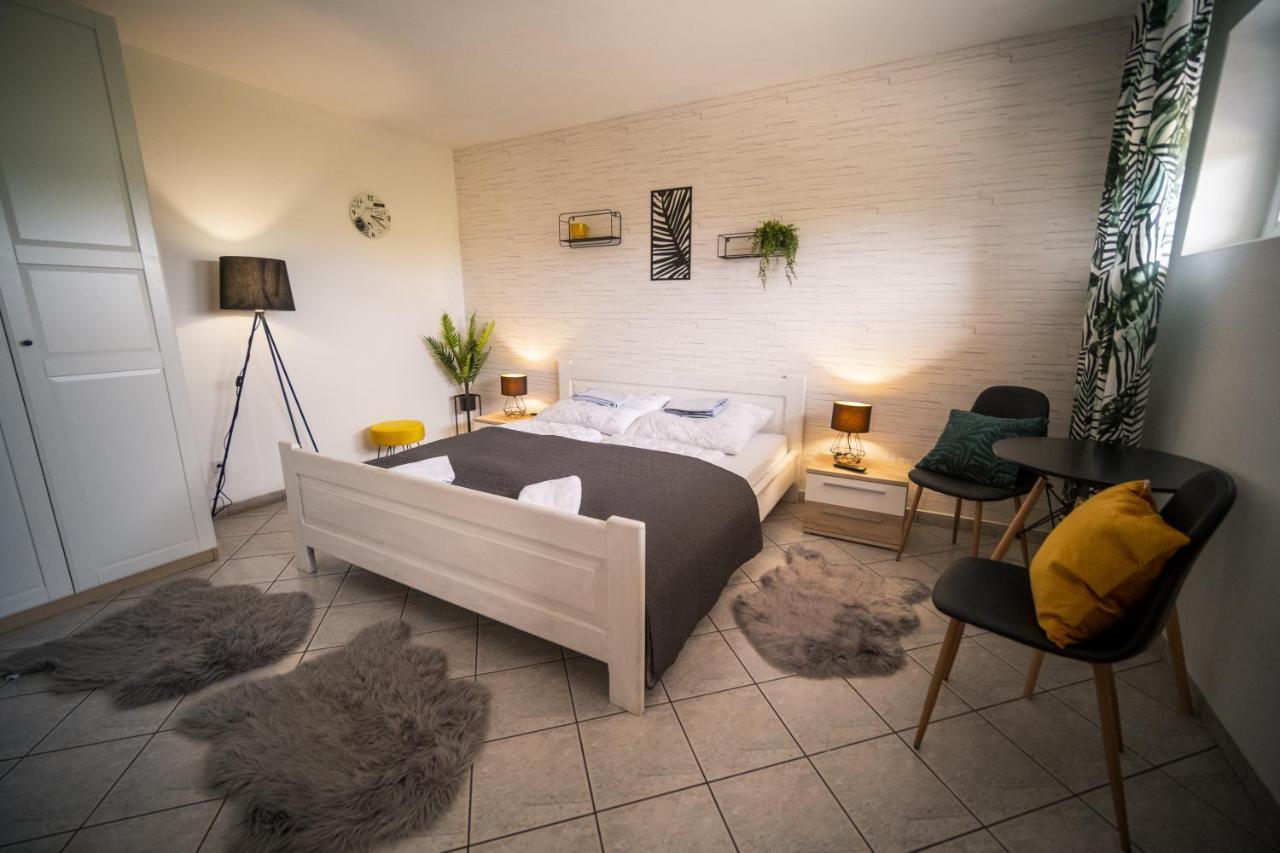 Dom Na Wzgorzu Z Widokiem Na Jezioro Z Balia I Sauna Lipnica  Exteriör bild
