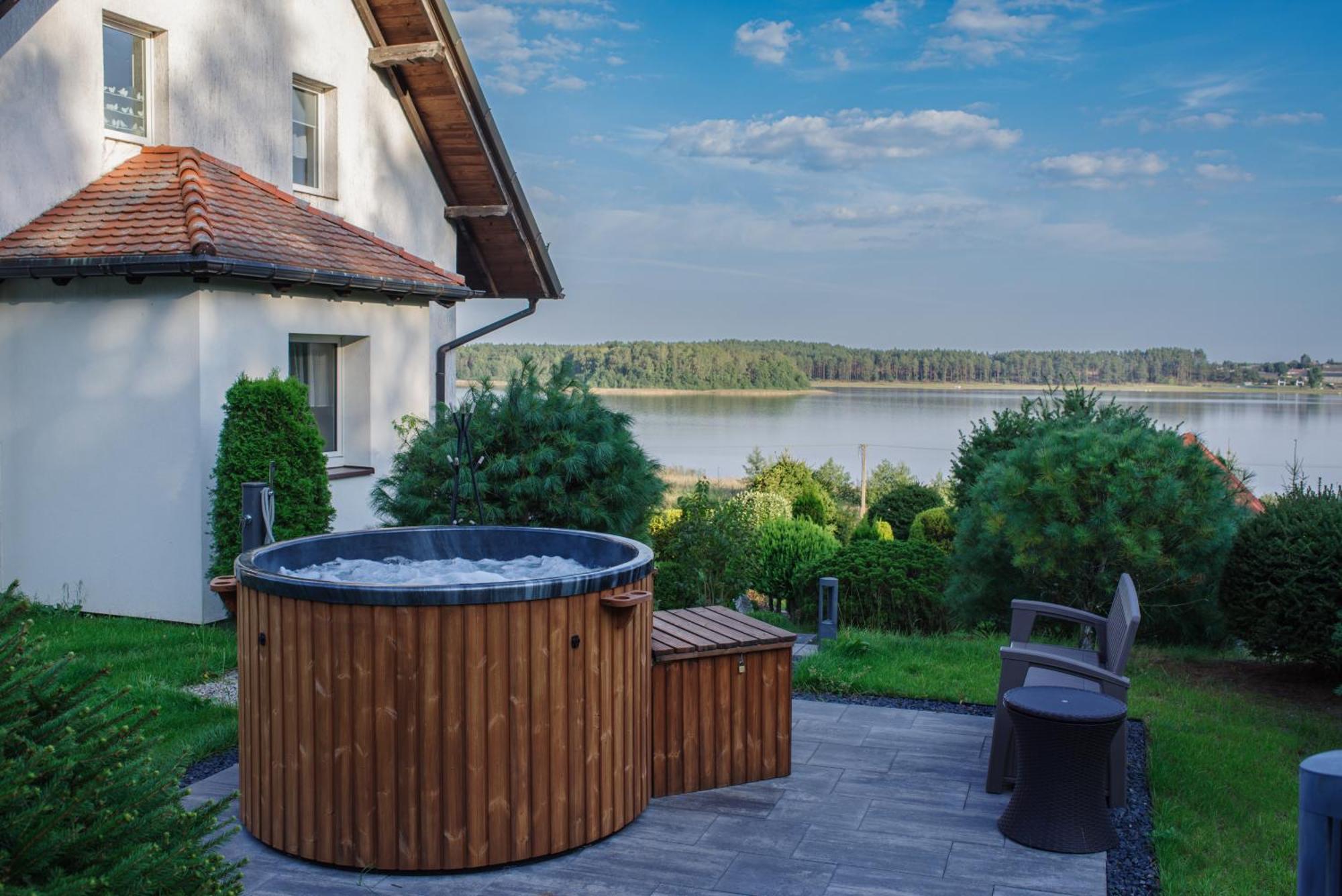 Dom Na Wzgorzu Z Widokiem Na Jezioro Z Balia I Sauna Lipnica  Exteriör bild